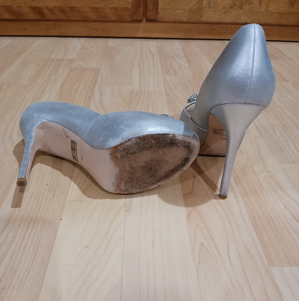 Shoes - Picture 4 of 4